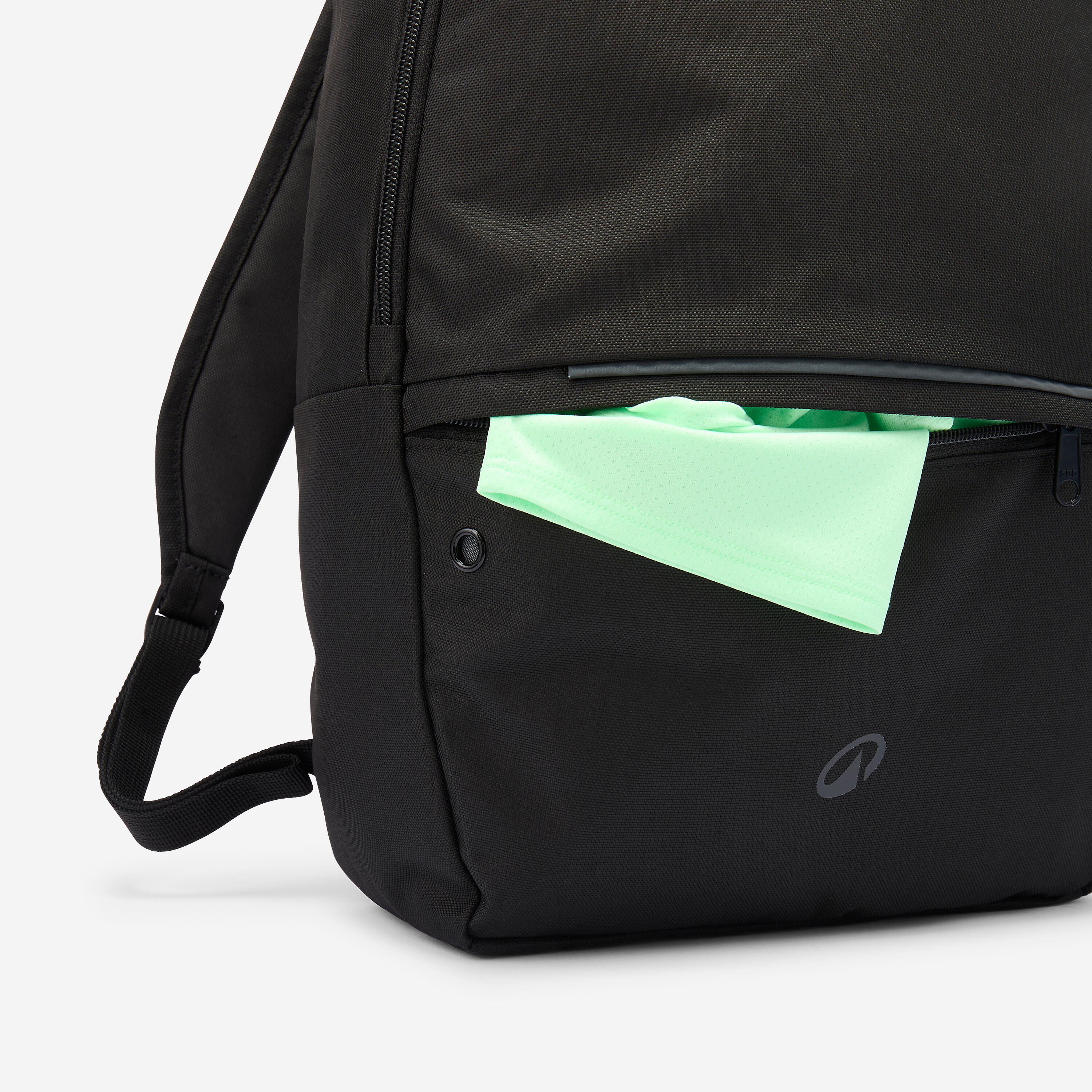 backpack_17L_essential_black